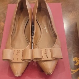 Salvatore Ferragamo Tan Bow Flats sz 7.5